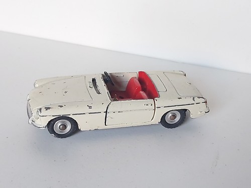 Vintage dinky toys 113 - dinky, mgb